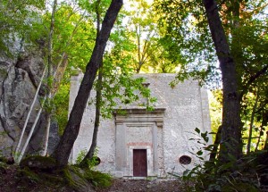 Risultati immagini per CHIESA DELLA trinità soriano nel cimino